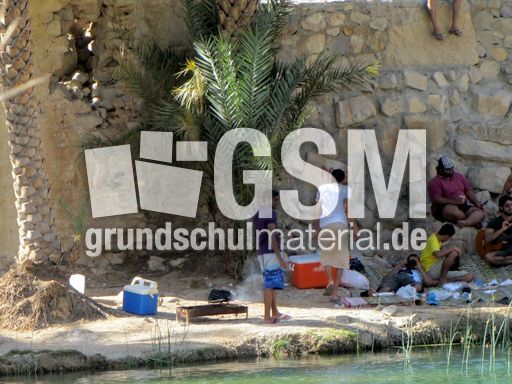 184 Wadi Bani Khalid, Omanis.JPG